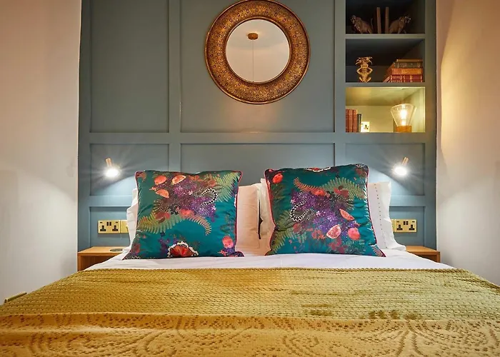 The Jungle Nook; Romantic Haven