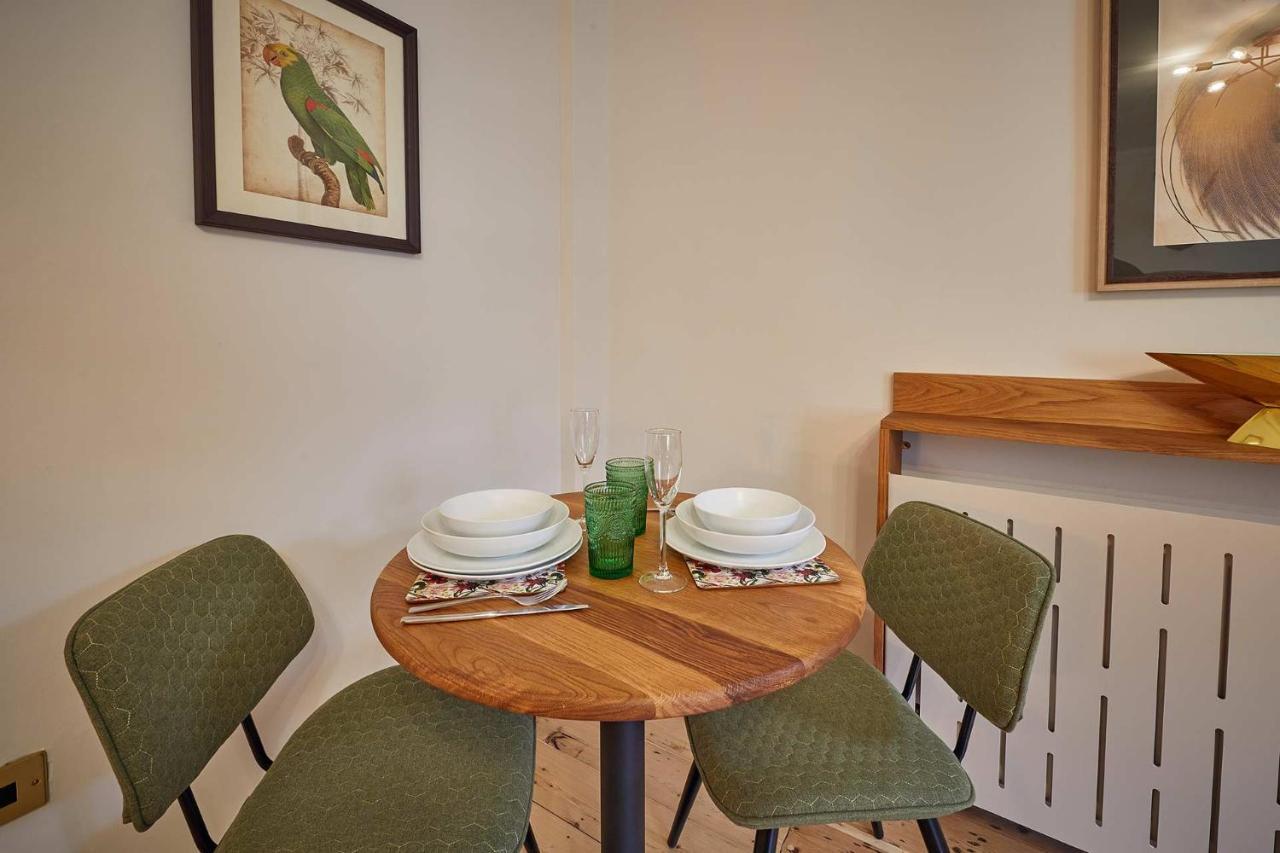 The Jungle Nook; Romantic Haven Apartment