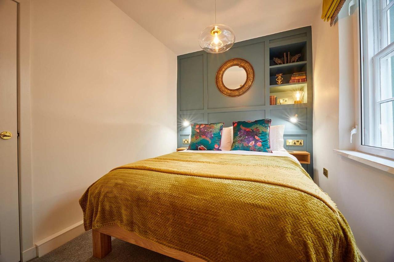 The Jungle Nook; Romantic Haven